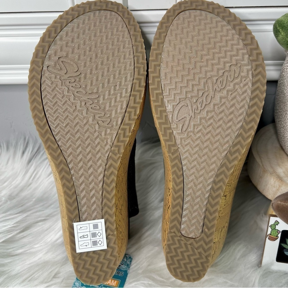 New Women’s Skechers Beverlee Smitten Kitten Wedge Sandal Size 10 - Picture 8 of 8